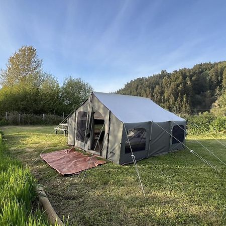 Glamping Tent On The River Кламат Экстерьер фото